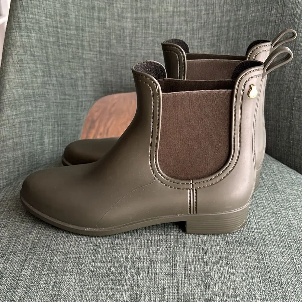 Lemon Jelly Women Army Green Olive slip on short rubber rain boots size 9/40 EUC